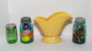 lot 254 image: Miscellaneous Home Decor
