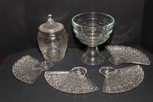 lot 247 image: Six Pieces of Intricate Glass