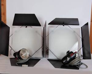 lot 154A image: Vintage Photography Lamp Heads by Norman with large Barn Doors (#3)
