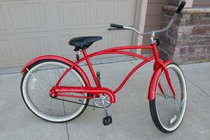 lot 9 image: Vintage Huffy Good Vibrations Bicycle  Cherry Red