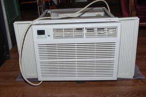 lot 16B image: Delani Air Window Air Conditioner  Model 1DAC15K