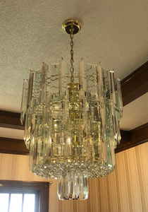 lot 29 image: Vintage Three-Tier Lucite Chandelier  Hardwired