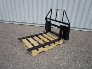 lot 20 image: AGT Industrial Skid Steer 48 Pallet Forks