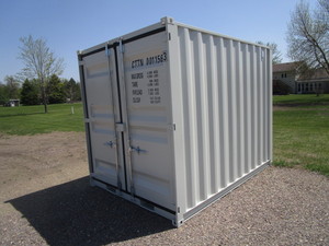 lot 32 image: 7x12 Storage Container