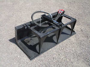 lot 17 image: Future Mini Skid Steer 44 Grapple Bucket