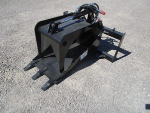 lot 142 image: Future Skid Steer 20 Tree Stump Spade wGrapple