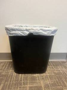 lot 7 image: Office Black Trash Can