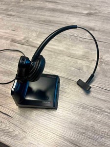 lot 28 image: Plantronics CS500 Wireless Headset System