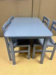 lot 35 image: Blue Table and 4 chairs