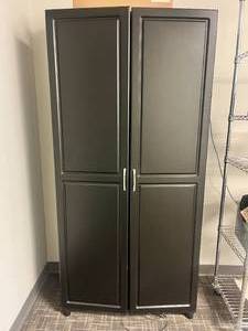 lot 42 image: Storage Cabinet