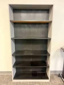 lot 53 image: 5 shelf bookcase