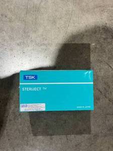 lot 58 image: TSK Hypodermic Needles