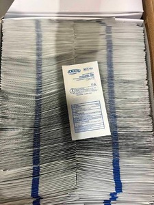 lot 147 image: Alcohol Pads 852