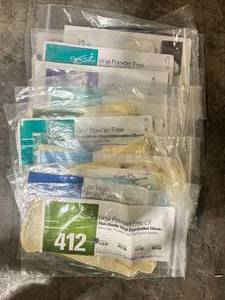 lot 212 image: Powder Free Exam Gloves Size Small