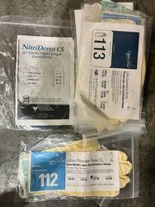 lot 218 image: Exam Gloves