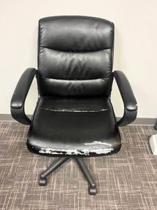 lot 245 image: Black Rolling Desk Chair