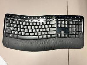 lot 261 image: Microsoft Keyboard