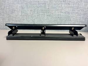 lot 319 image: 3-hole puncher