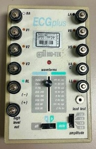 lot 324 image: Bio-tek ECGplus Patient stimulator waveforms amplitude (P3)