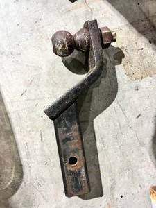 lot 343 image: Trailer Hitch