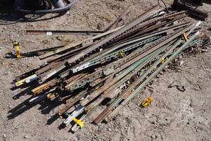 lot 255 image: Fence Posts
