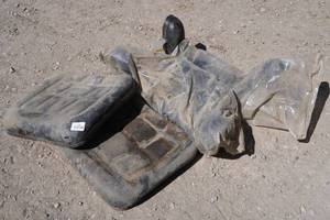 lot 381 image: Tractor Lawnmower Seats and Arms