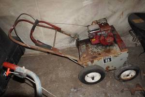 lot 242 image: Olathe Model 88 Core Aerator