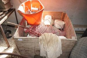 lot 462 image: Assorted Wire and PVC Caps