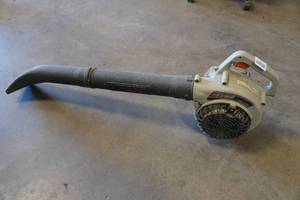 lot 392 image: Echo Gas Leaf Blower