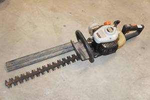 lot 393 image: Echo Gas Hedge Trimmer