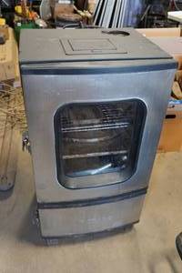 lot 394 image: Chard Electric Smoker