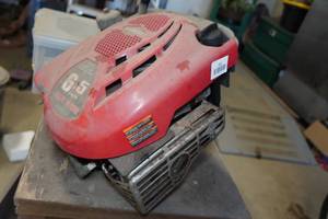 lot 823 image: Briggs & Stratton 6.5HP Motor