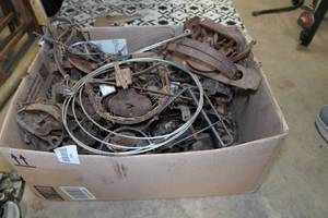 lot 401 image: Large Assortment of Traps