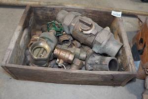 lot 830 image: Large Brass Valves and Fittings