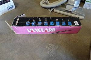 lot 351 image: Vanguard Spiked Legged Quick Release Tripod
