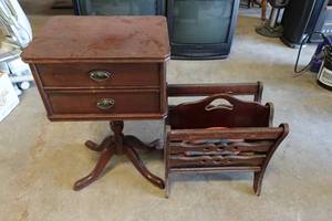 lot 348 image: Vintage Pedestal Sewing Stand and MagazineRecord Rack