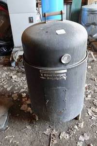 lot 471 image: Brinkman Sportsman Smoker