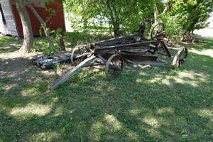 lot 15 image: Antique Road Grader