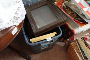 lot 520 image: Assorted Picture Frames