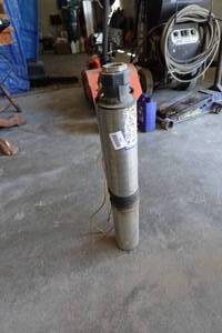 lot 552 image: Series T Model T12-75-230-3W Well Pump