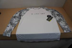lot 32 image: Blackfish Guide Mens UPFCooling Long Sleeve - Large