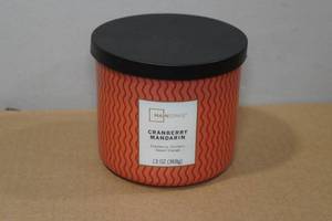 lot 38 image: Mainstay 13oz Candle - Cranberry Mandarin