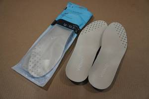 lot 149 image: 2 Vionic Relief Insoles - Large, 10.5-12