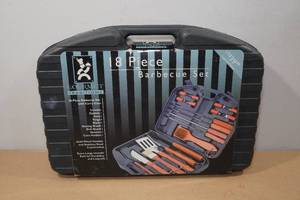 lot 175 image: Gourmet Traditions 18-Piece BBQ Utensil Set