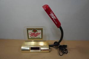 lot 197 image: Vintage Miller Beer Cash Register LightClock