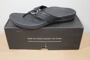 lot 222 image: Vionic Aloe Womens Post Toe Sandals - Size 10