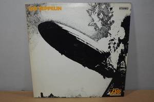 lot 100E image: Led Zeppelin Debut Album Vinyl Record