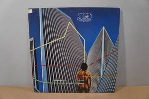 lot 101T image: Yes Going for the One Vinyl Record