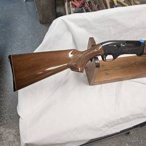 Remington 1100 Premiere Deluxe 12 Ga, Semi-Auto Shotgun