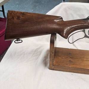 lot 14 image: Winchester Model 64, 30 WCF(30-30)